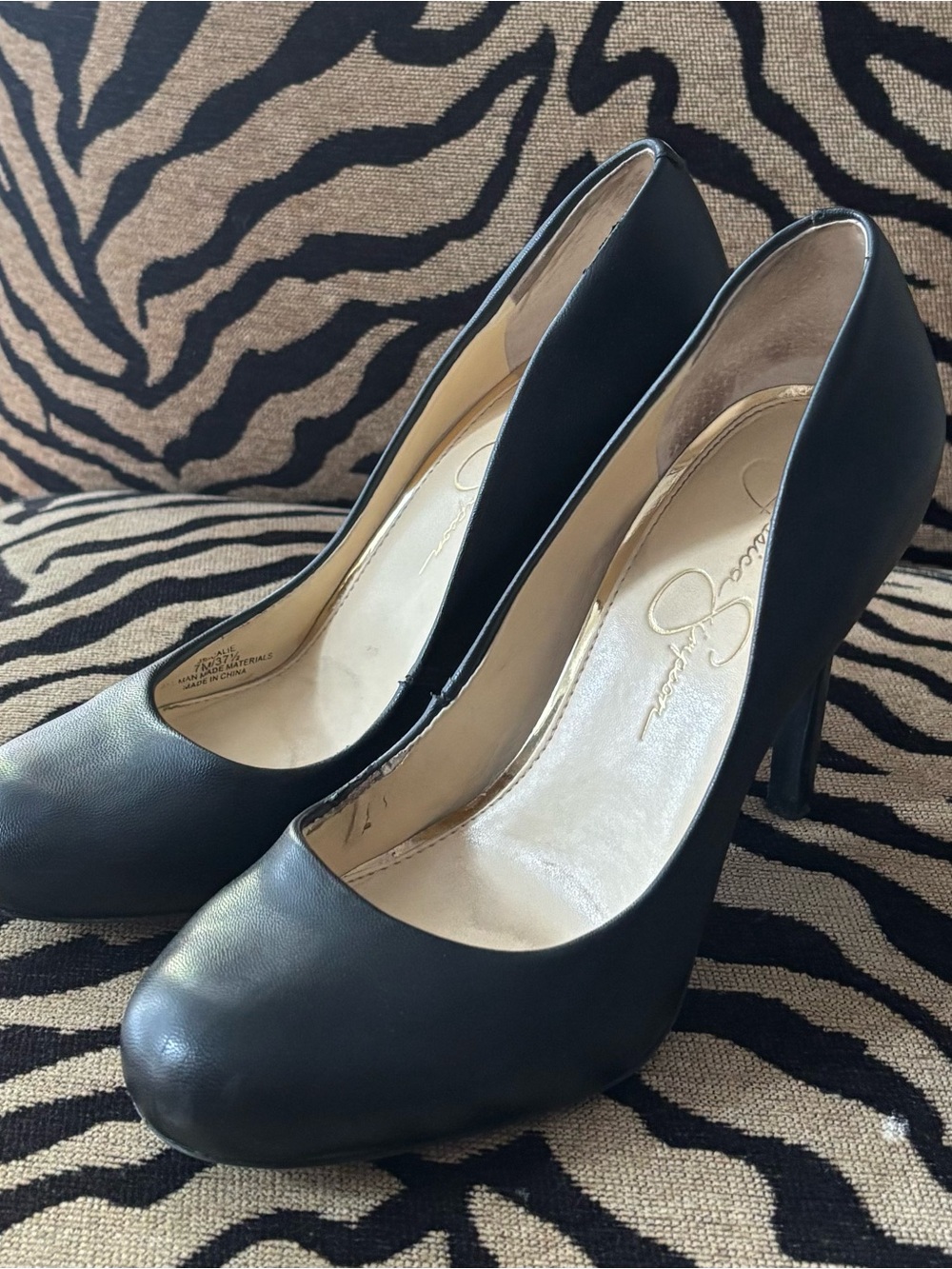 Jessica Simpson Black Round-Toe High Heels, Size 7